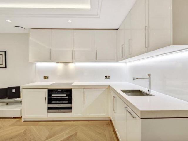 Apartment for rent in St Clement Danes, Greater London