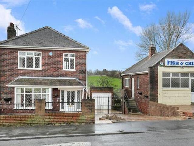 House for sale in Wrenthorpe, West Yorkshire