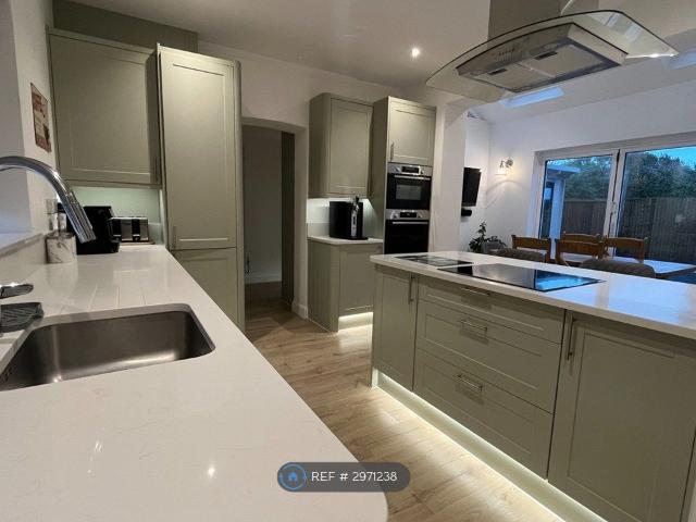 Room for rent in Sidley, Heathlands