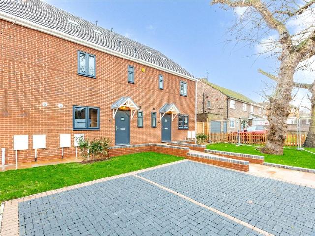House for rent in Harold Hill, Greater London