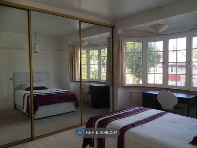 House for rent in Kidbrooke, Greater London