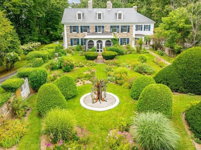 House for sale in Pomfret, Connecticut