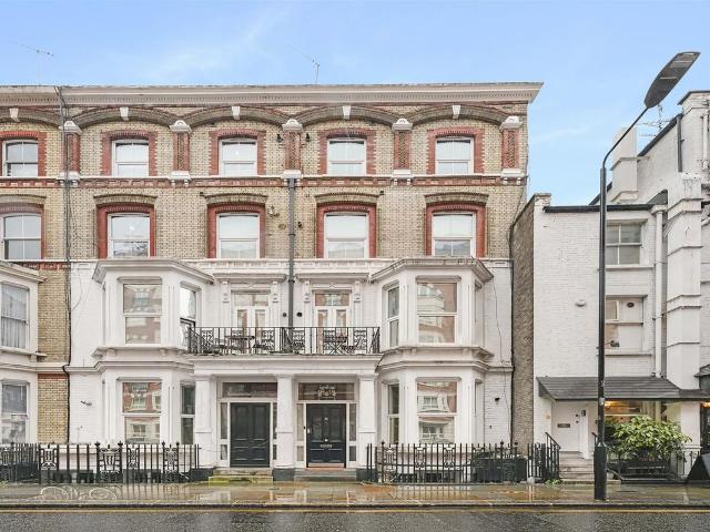 Studio for rent in Kensington, Greater London