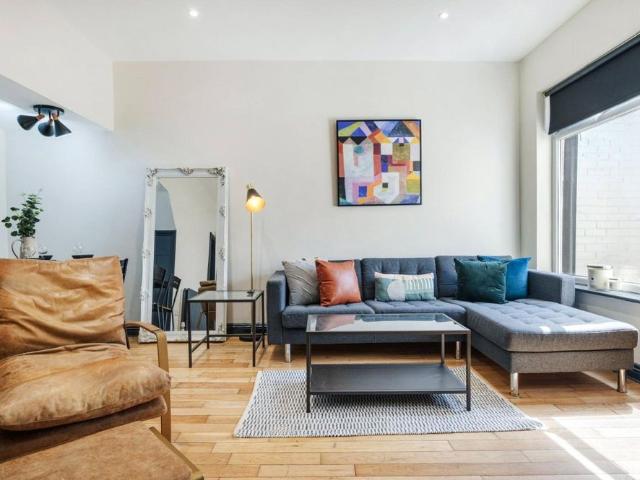 House for rent in Calderstones