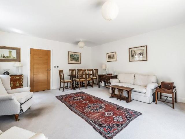 House for rent in Burpham, Guildford