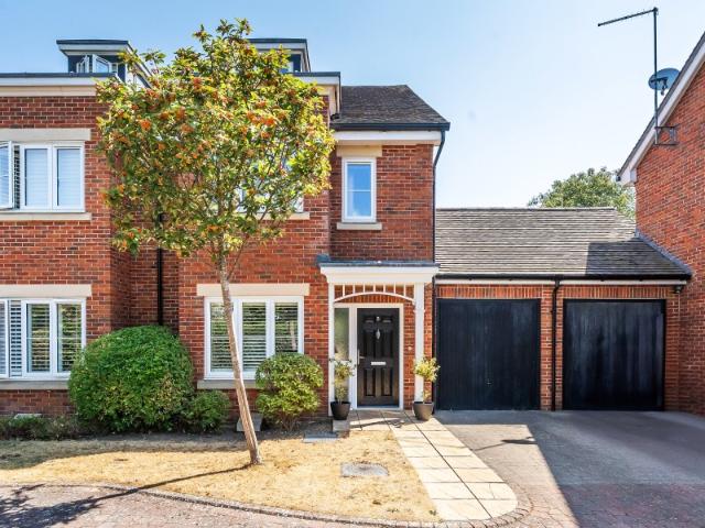 House for rent in Burpham, Guildford