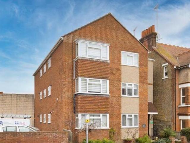 House for sale in Upton, Acol