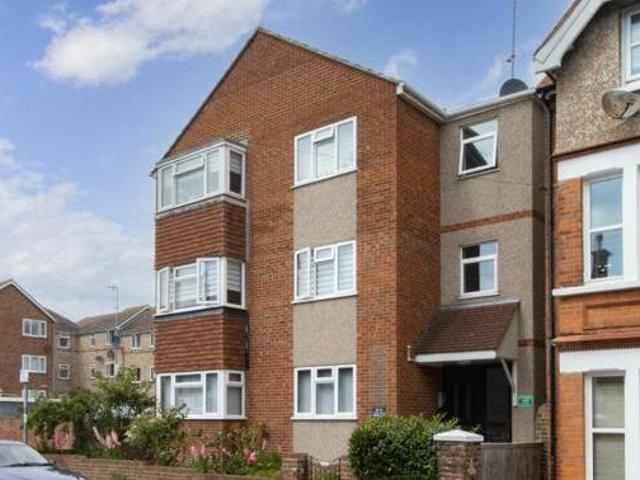 House for sale in Upton, Acol