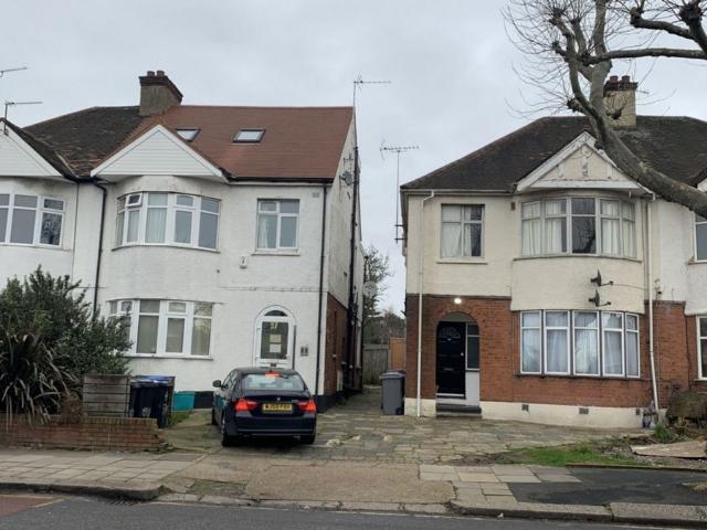 Apartment for rent in Harlesden, Greater London