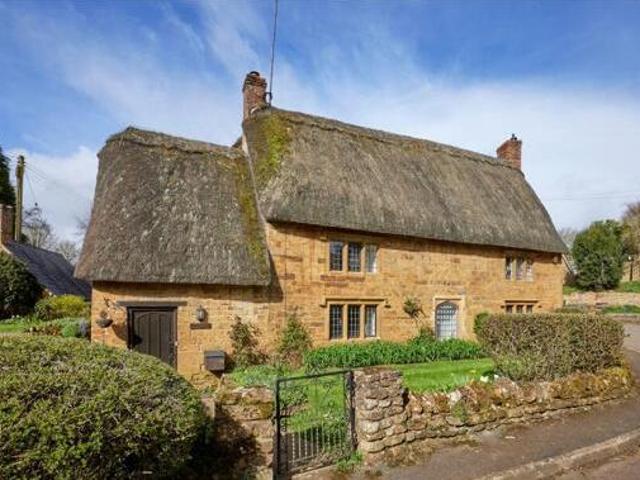 House for sale in Evershot, Oxfordshire