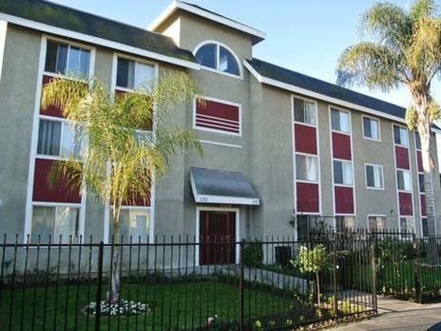 Apartment for rent in Canoga Park, California