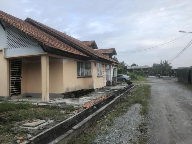 House for rent in Taman Desa Wira, Teluk Panglima Garang