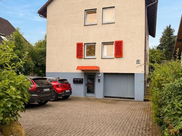 Dachgeschosswohnung kaufen in Ehrenkirchen, Baden-Württemberg