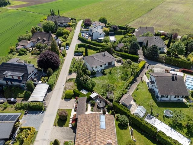 Einfamilienhaus kaufen in Crassier, Waadt