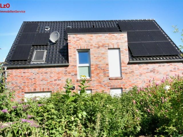 Dachgeschosswohnung kaufen in Hahn-Lehmden, Rastede