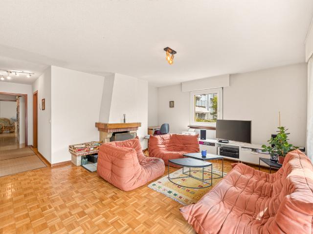 Wohnung kaufen in Pully, Waadt