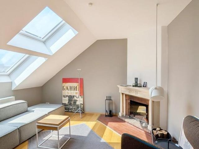 Dachgeschosswohnung kaufen in Fechenheim, Sachsenhausen