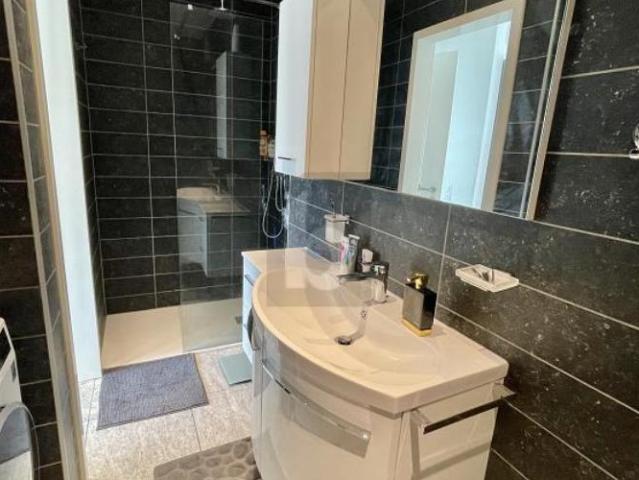 Wohnung kaufen in Gordola, Tessin