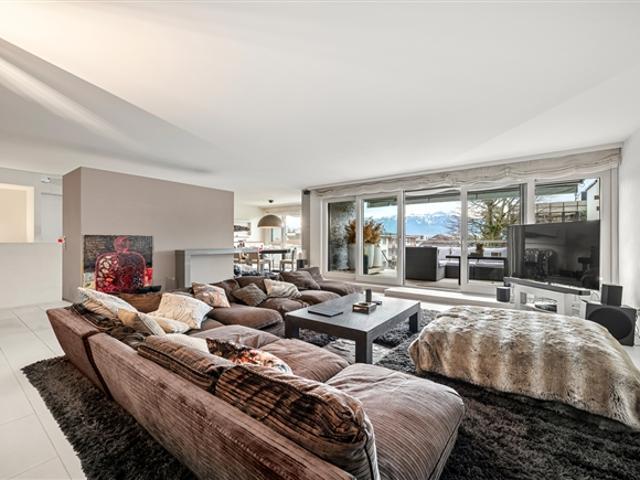 Wohnung kaufen in Pully, Waadt