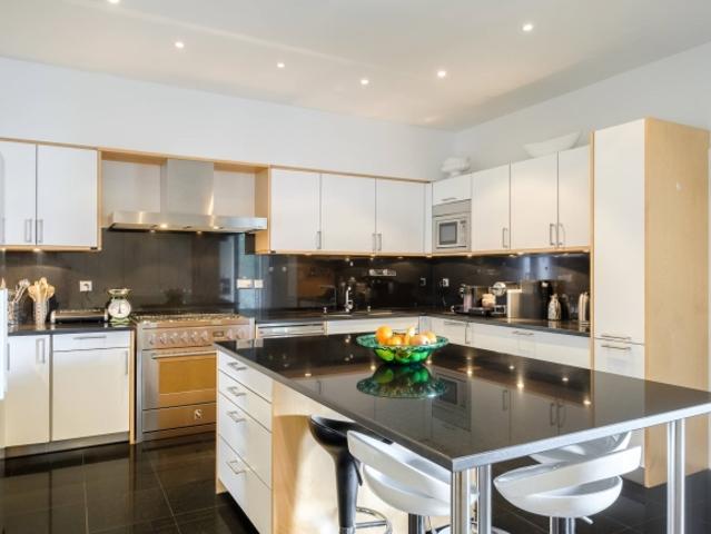 Wohnung kaufen in Cologny