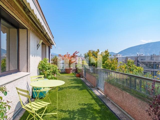 Attikawohnung kaufen in Carouge (GE)