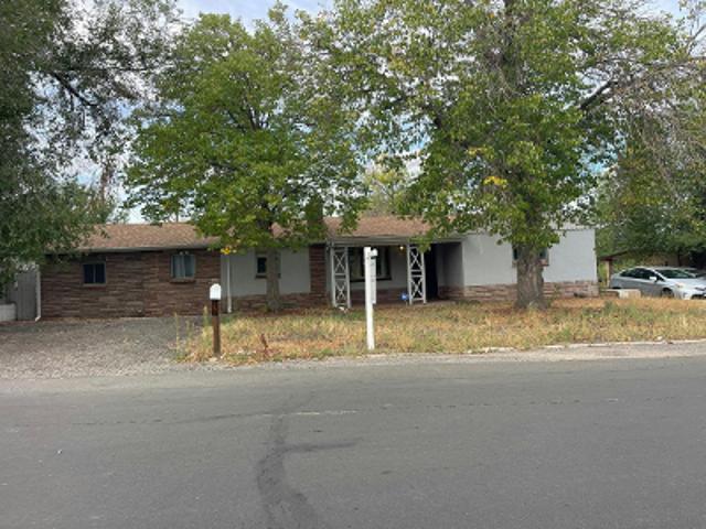 House for sale in Berkley, Zuni