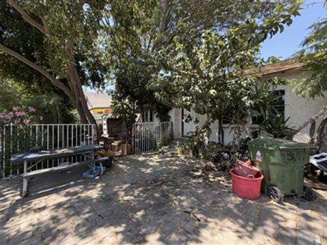 House for sale in Lake Balboa Neighborhood Council District, Canoga Park