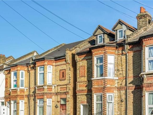 House for rent in Upton, Greater London