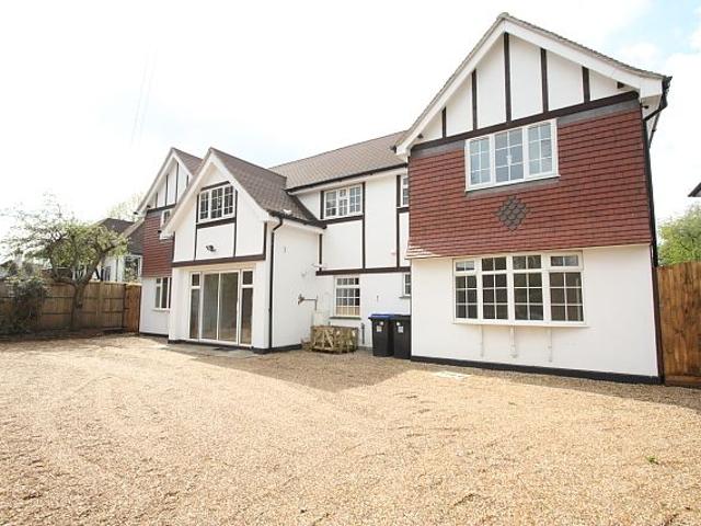 Apartment for rent in Westfield, Woking