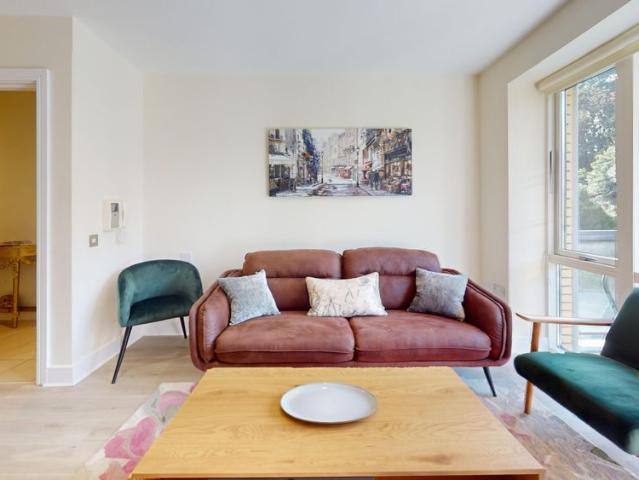 Apartment to rent in Bluebell, North Tipperary