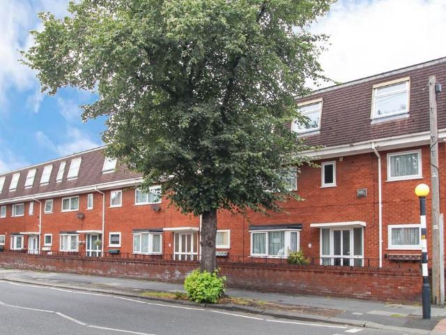 Apartment for rent in Urmston, Trafford