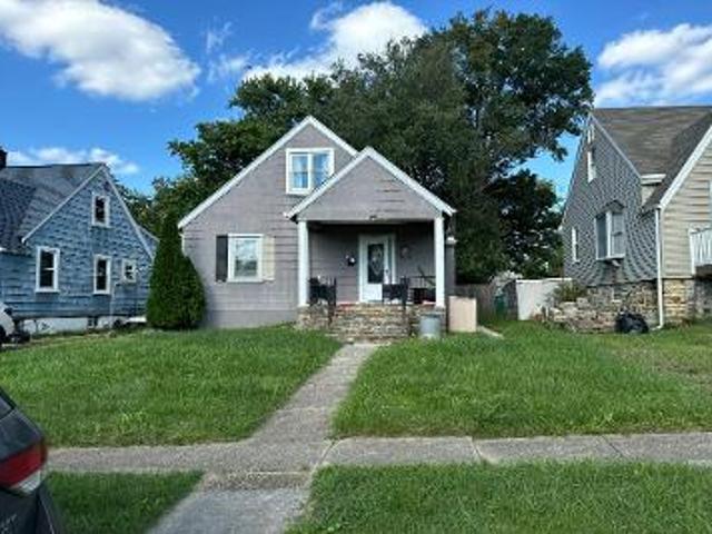 House for sale in Parkville