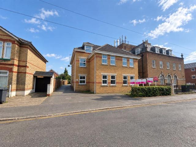 Apartment for rent in Talbot Village, Bournemouth