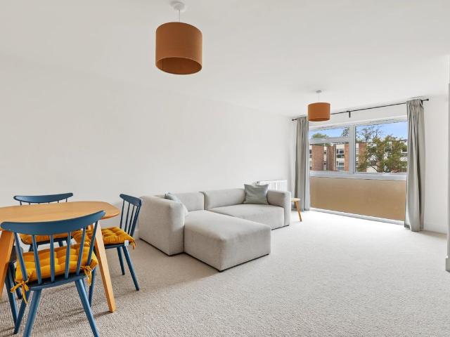 Apartment for rent in Blackheath Royal Standard, Greater London