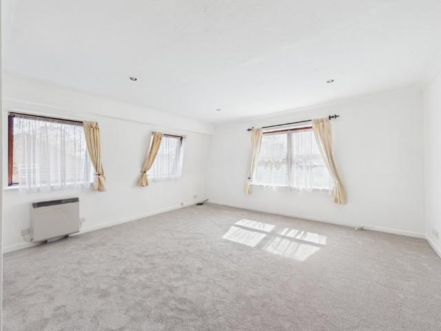 Apartment for rent in Stokenchurch, Buckinghamshire