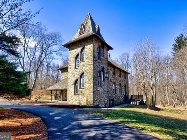 House for sale in Honey Brook