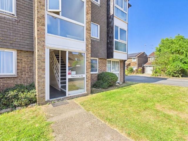 Apartment for rent in Five Acres, Hertfordshire