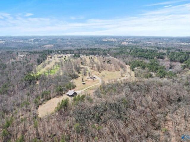 House for sale in Guntersville, Alabama