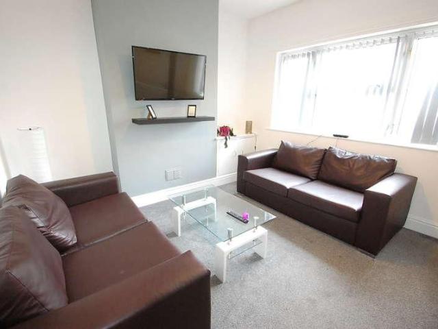 House for rent in Horninglow, East Staffordshire