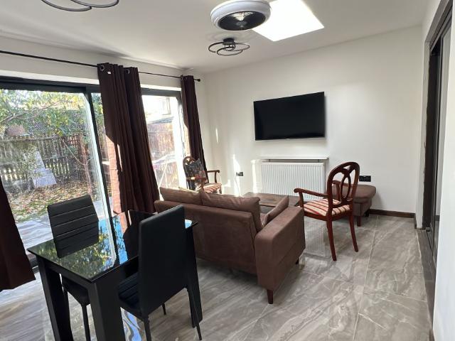 House for rent in London Borough of Hounslow, Greater London