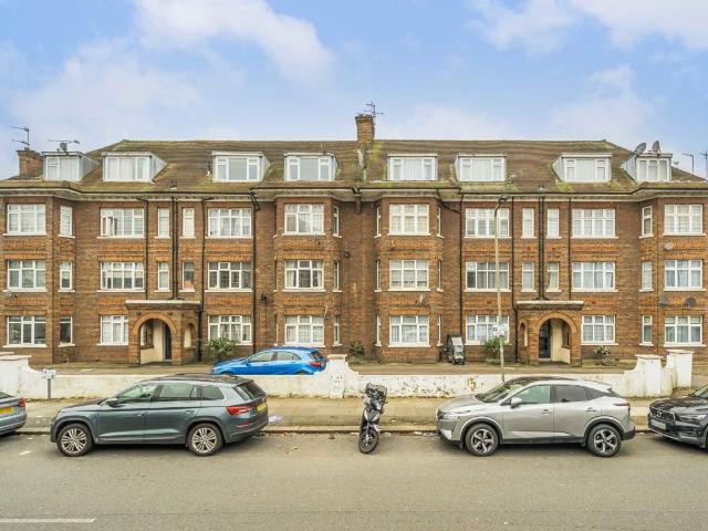 Apartment for rent in Hendon Central, Greater London