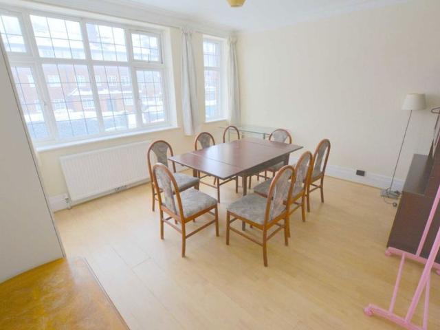 Apartment for rent in Hendon Central, Greater London