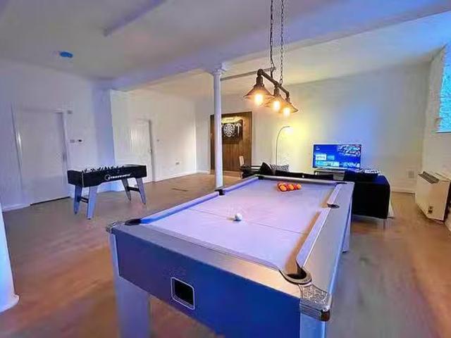Apartment for rent in Wales