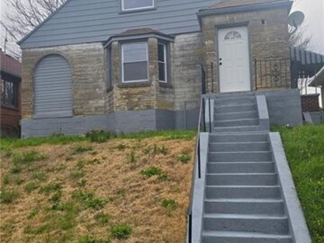 House for sale in Clairton