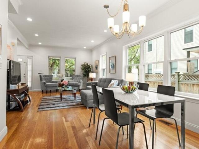Condo for sale in Arlington, Middlesex County