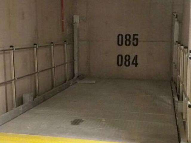 Garaż do wynajęcia w Warszawa