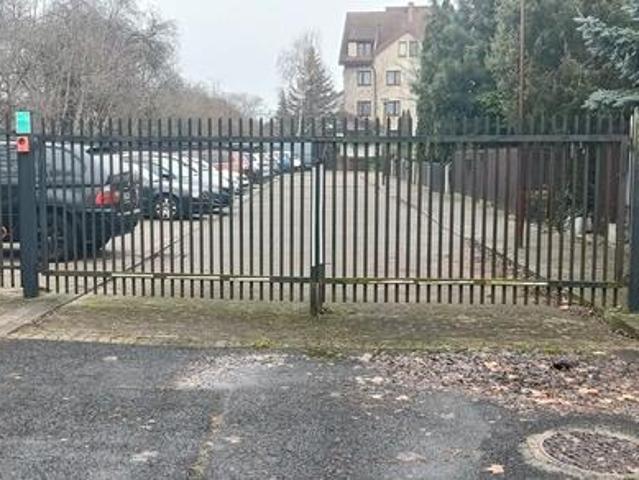 Garaż do wynajęcia w Warszawa
