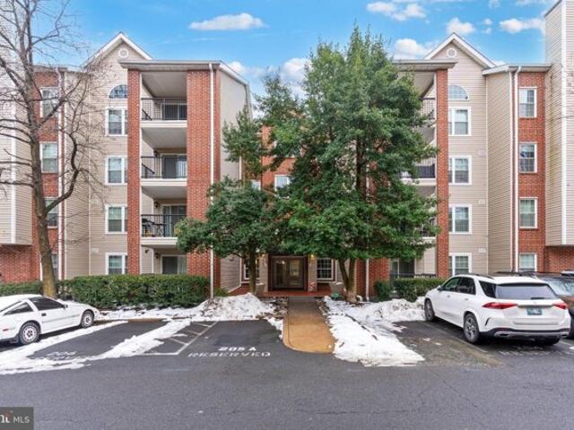 Condo for sale in Alexandria