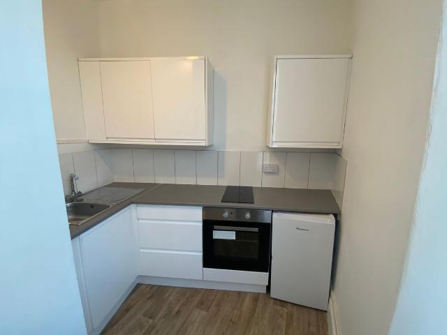 Studio for rent in Stonehouse, Mount Wise