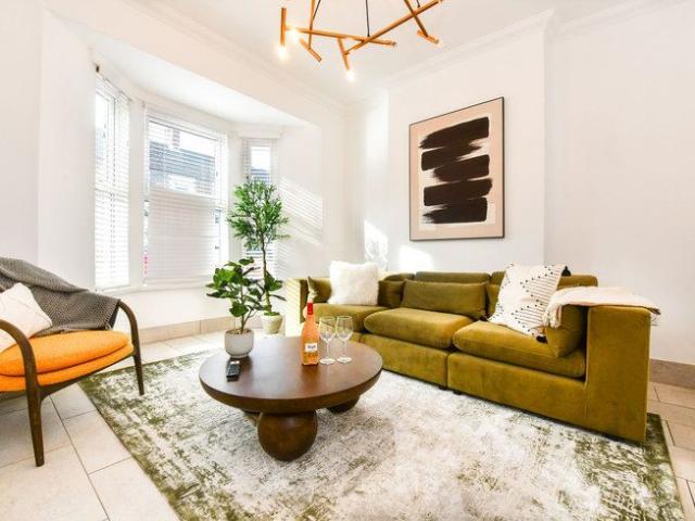 Townhouse for rent in Pontcanna, Cardiff